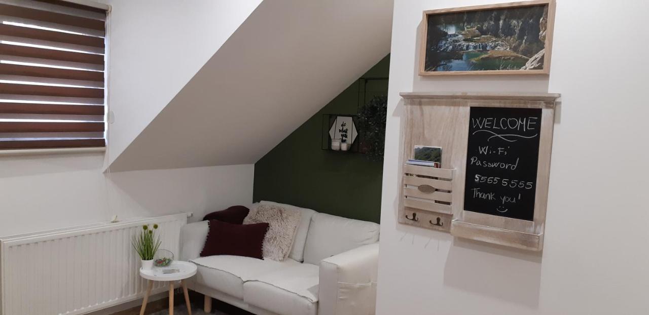 Apartments Woodnotes Licko Petrovo Selo Zewnętrze zdjęcie
