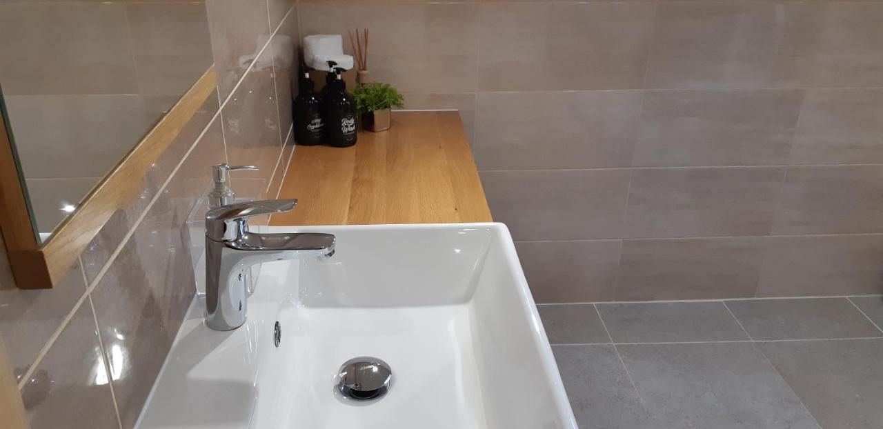 Apartments Woodnotes Licko Petrovo Selo Zewnętrze zdjęcie