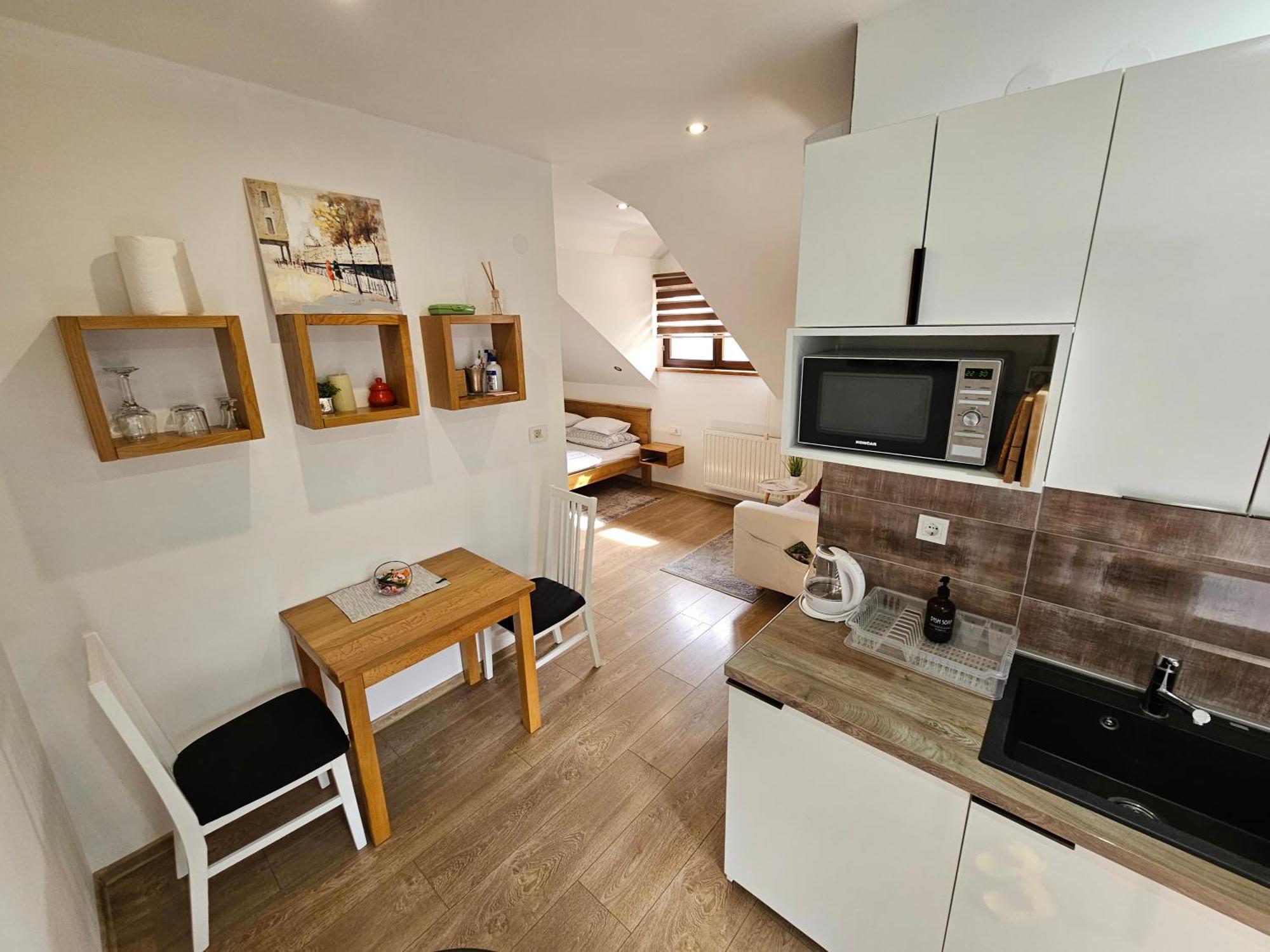 Apartments Woodnotes Licko Petrovo Selo Zewnętrze zdjęcie