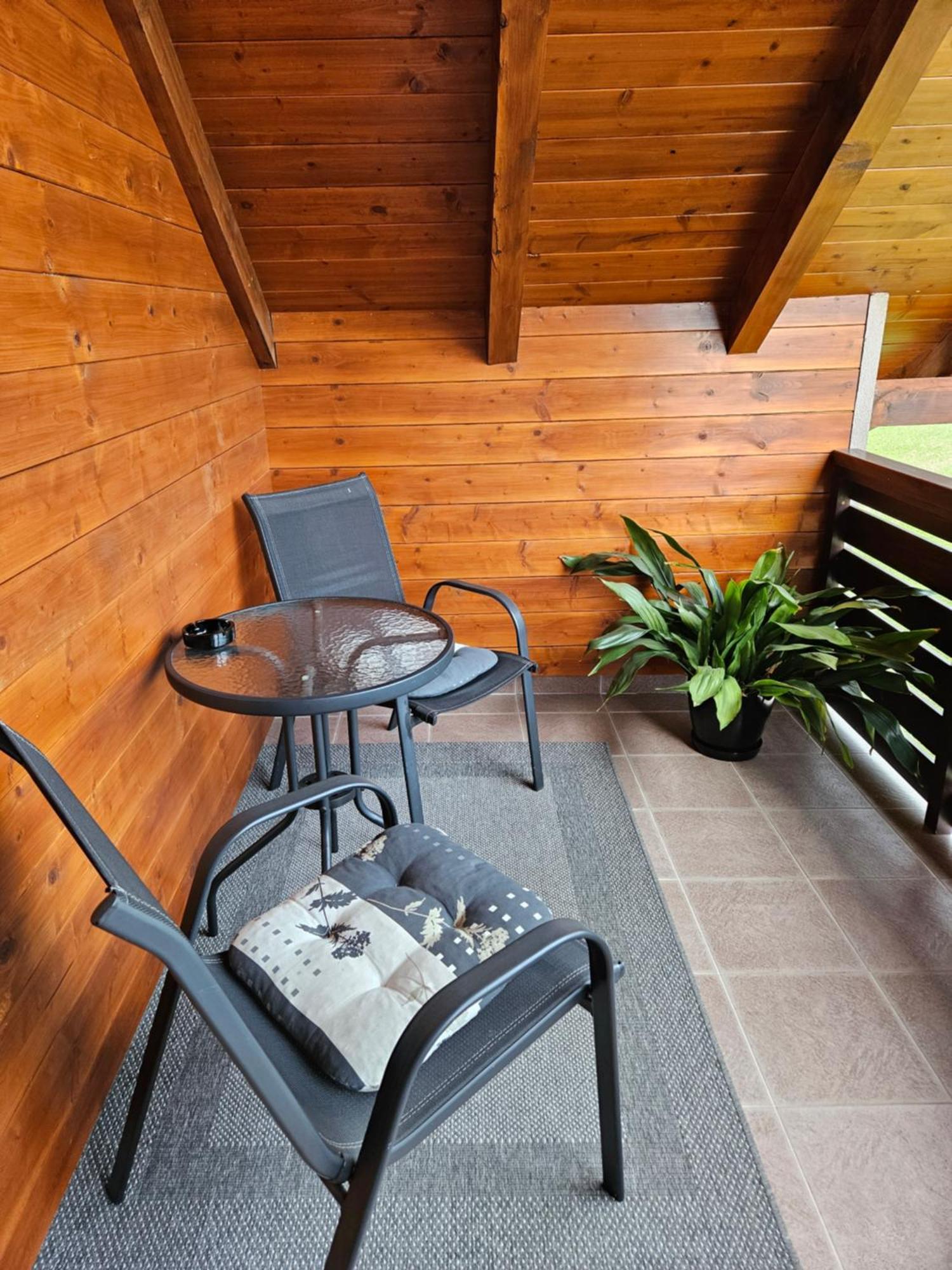 Apartments Woodnotes Licko Petrovo Selo Zewnętrze zdjęcie