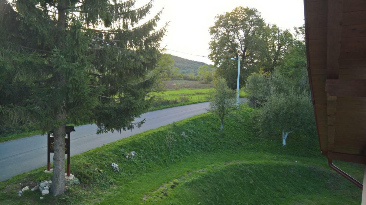 Apartments Woodnotes Licko Petrovo Selo Zewnętrze zdjęcie