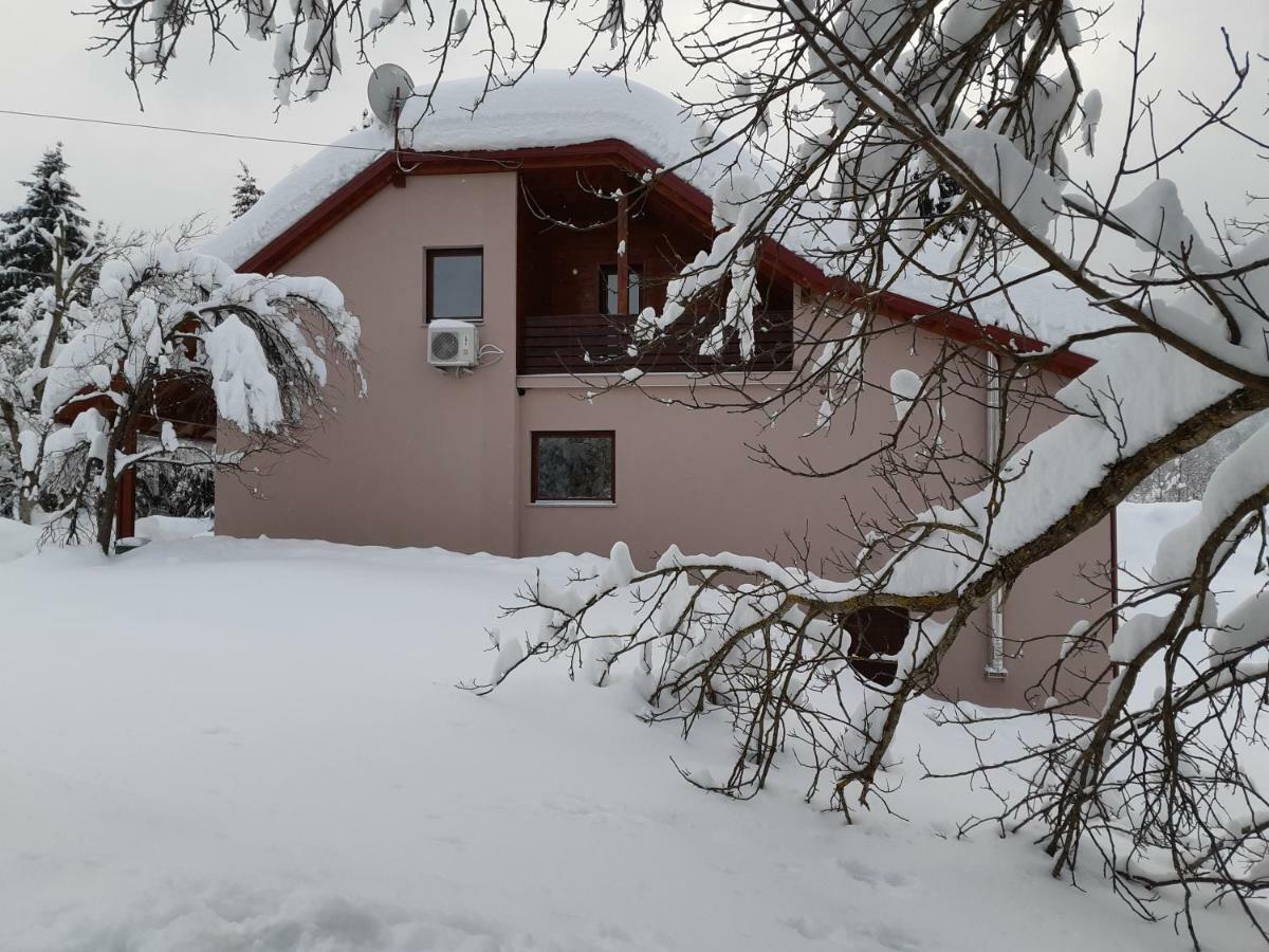 Apartments Woodnotes Licko Petrovo Selo Zewnętrze zdjęcie