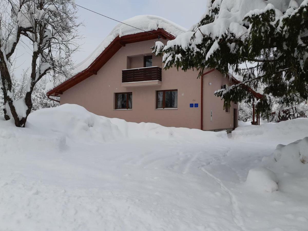 Apartments Woodnotes Licko Petrovo Selo Zewnętrze zdjęcie