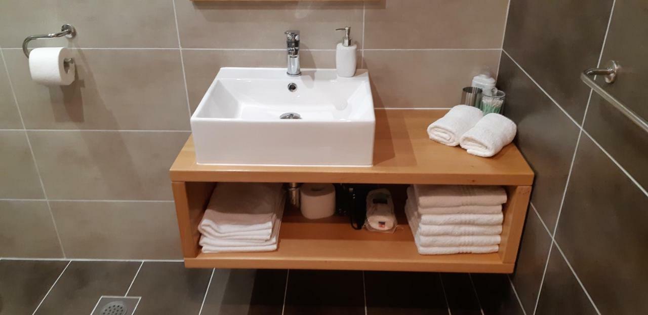Apartments Woodnotes Licko Petrovo Selo Zewnętrze zdjęcie